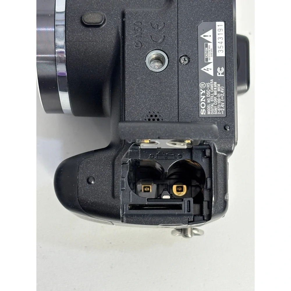 Sony Cyber-Shot DSC-H5 7.2 MP 12X Carl Zeiss Vario-Tessar Digital Still Camera